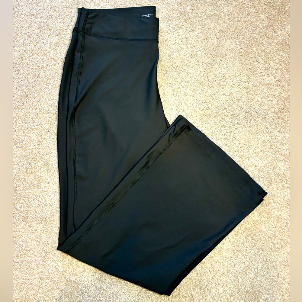 Old navy active power soft extra high rise flared leggings size XL